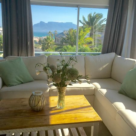 5 Options Guest House Bloubergstrand Extérieur photo