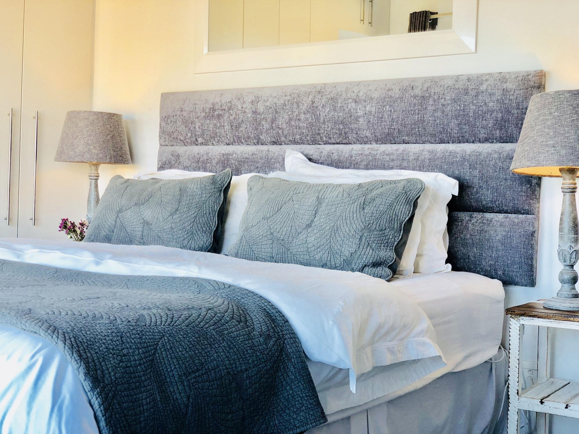 5 Options Guest House Bloubergstrand Extérieur photo