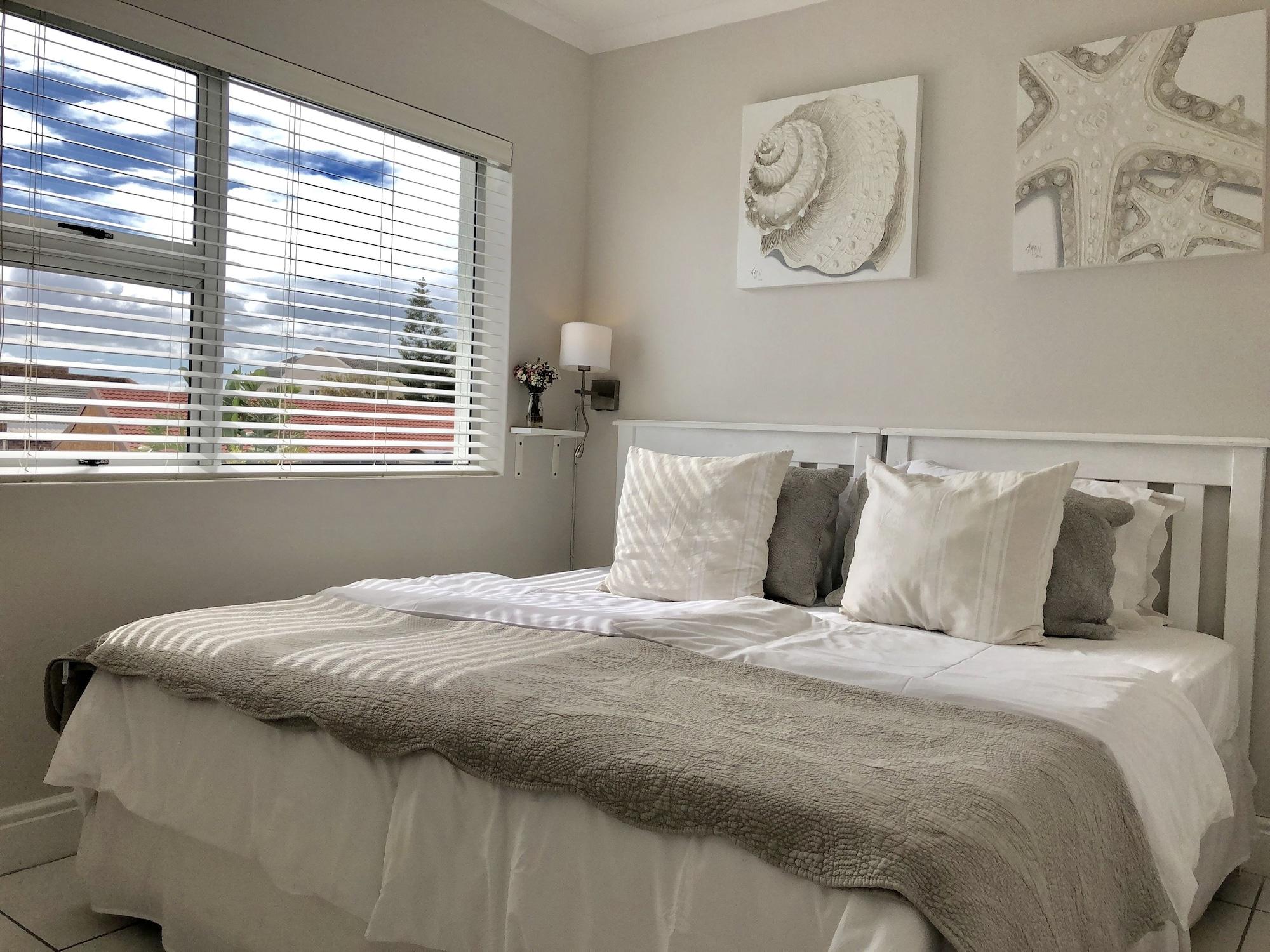5 Options Guest House Bloubergstrand Extérieur photo