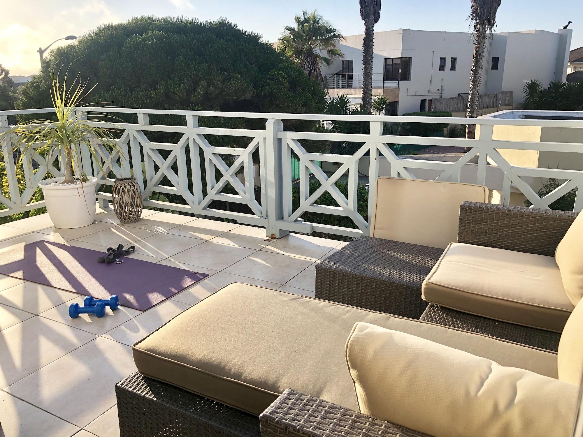 5 Options Guest House Bloubergstrand Extérieur photo