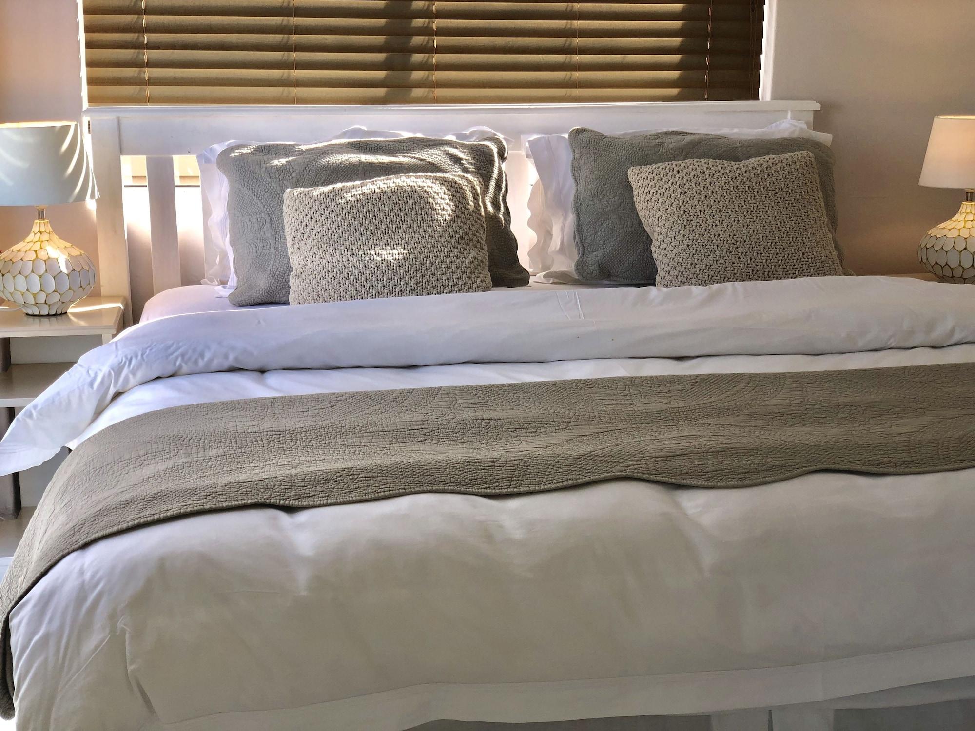 5 Options Guest House Bloubergstrand Extérieur photo