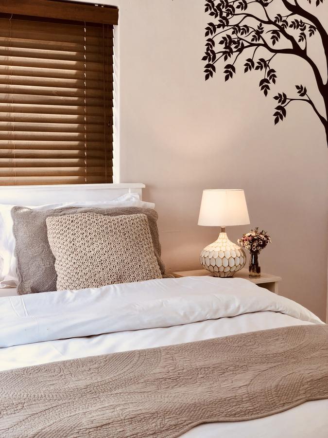 5 Options Guest House Bloubergstrand Extérieur photo